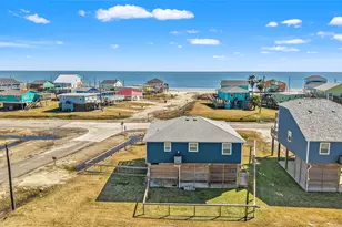 1206 Surf Dr, Surfside Beach, TX 77541 - Photo 3