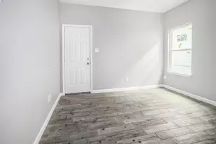 6004 England St, Houston, TX 77021 - Photo 9