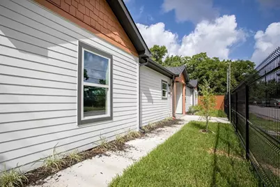 6004 England Street #A and B, Houston, TX 77021 - Photo 7