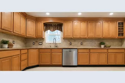 10108 Woodhollow Drive, Conroe, TX 77385 - Photo 13