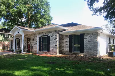 10108 Woodhollow Drive, Conroe, TX 77385 - Photo 3