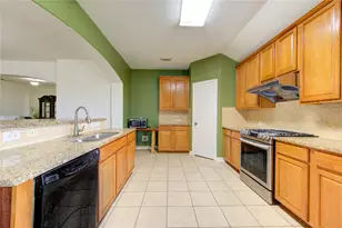 702 Hollyhock Dr, Stafford, TX 77477 - Photo 15
