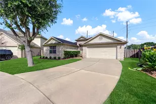 702 Hollyhock Dr, Stafford, TX 77477 - Photo 3
