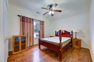 702 Hollyhock Dr, Stafford, TX 77477 - Photo 35