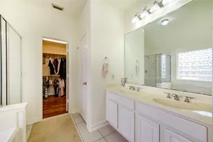 702 Hollyhock Dr, Stafford, TX 77477 - Photo 45