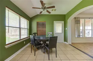 702 Hollyhock Dr, Stafford, TX 77477 - Photo 17