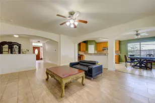 702 Hollyhock Dr, Stafford, TX 77477 - Photo 7