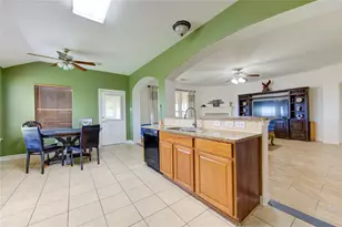 702 Hollyhock Dr, Stafford, TX 77477 - Photo 11