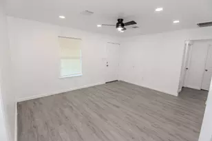 9210 St Lo Rd, Houston, TX 77033 - Photo 3