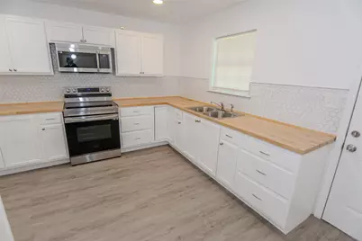 9210 Saint Lo Road, Houston, TX 77033 - Photo 7