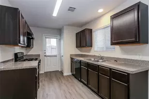 5435 Latta Plantation Ln, Katy, TX 77449 - Photo 3