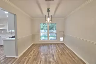 18 Shinyrock Pl, The Woodlands, TX 77381 - Photo 9