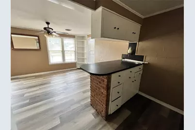 103 E Stone Street, Brenham, TX 77833 - Photo 3