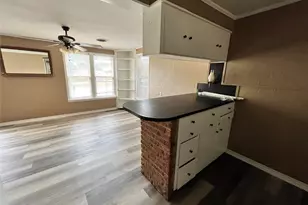 103 E Stone St, Brenham, TX 77833 - Photo 3