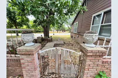 103 E Stone Street, Brenham, TX 77833 - Photo 7