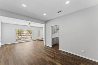 4826 Brooklawn Drive, Houston, TX 77066 - Photo 7