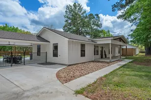 19855 W Lakeshore Dr, Magnolia, TX 77355 - Photo 7