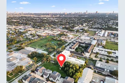 1911 Jacquelyn Drive, Houston, TX 77055 - Photo 5