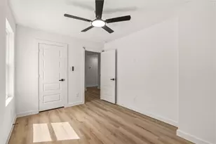 8316 Prairie View Dr, Houston, TX 77088 - Photo 17