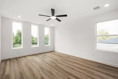 8316 Prairie View Drive, Houston, TX 77088 - Photo 11