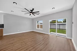 1836 Ferguson Way St, Houston, TX 77088 - Photo 5
