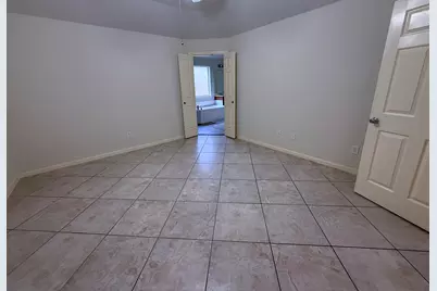 8027 Daylilly Creek Drive, Houston, TX 77083 - Photo 5