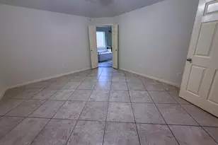 8027 Daylilly Creek Dr, Houston, TX 77083 - Photo 5