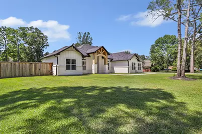2423 Roman Forest Boulevard, New Caney, TX 77357 - Photo 3