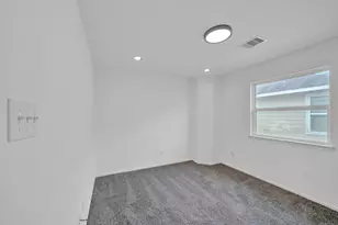 12818 Regg Dr, Houston, TX 77045 - Photo 23