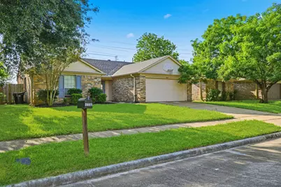 2819 Kettle Run, Sugar Land, TX 77479 - Photo 3