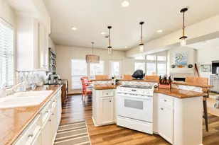 1319 Coral Way, Tiki Island, TX 77554 - Photo 37