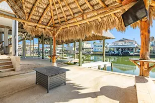 1319 Coral Way, Tiki Island, TX 77554 - Photo 23