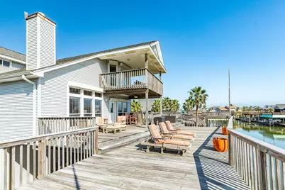 1319 Coral Way, Tiki Island, TX 77554 - Photo 11