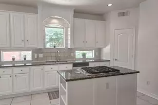 6010 Serrano Terrace Ln, Houston, TX 77041 - Photo 5