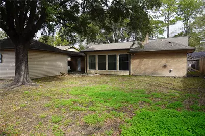 10703 Wickersham Lane, Houston, TX 77042 - Photo 37