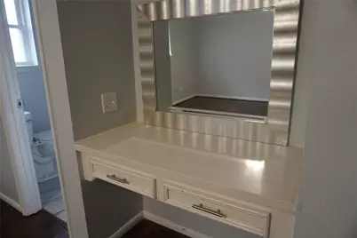 10703 Wickersham Lane, Houston, TX 77042 - Photo 33