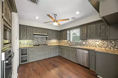 12218 Moorcreek Drive, Houston, TX 77070 - Photo 9