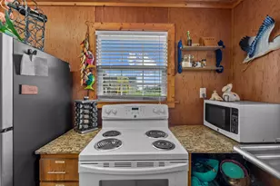 930 West Ln, Crystal Beach, TX 77650 - Photo 25