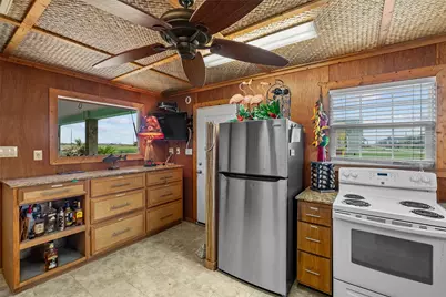 930 West Lane, Crystal Beach, TX 77650 - Photo 9