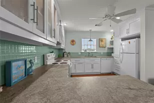 930 West Ln, Crystal Beach, TX 77650 - Photo 15