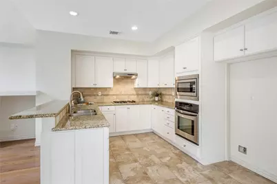 19 Tender Violet Place, The Woodlands, TX 77381 - Photo 11