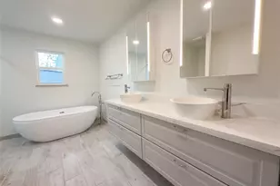 10726 Sugar Hill Dr, Houston, TX 77042 - Photo 15