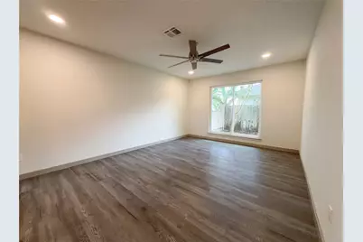 10726 Sugar Hill Drive, Houston, TX 77042 - Photo 13