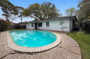 10726 Sugar Hill Dr, Houston, TX 77042 - Photo 5