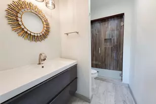 10726 Sugar Hill Dr, Houston, TX 77042 - Photo 9