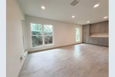 10726 Sugar Hill Drive, Houston, TX 77042 - Photo 7