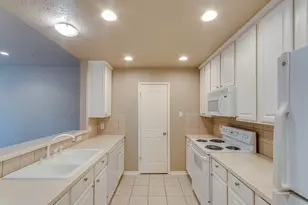 8051 Bay Branch Dr, The Woodlands, TX 77382 - Photo 21