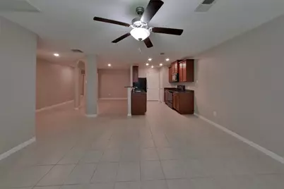 829 Painted Bison Drive, La Marque, TX 77568 - Photo 3