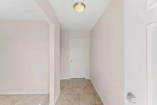 7302 Jones Dr, Galveston, TX 77551 - Photo 11