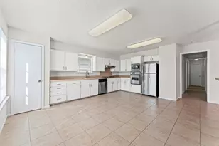 7302 Jones Dr, Galveston, TX 77551 - Photo 25